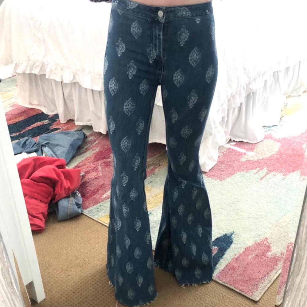 Free people just float on jeans